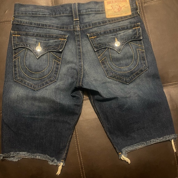 True Religion - Picture 2 of 4